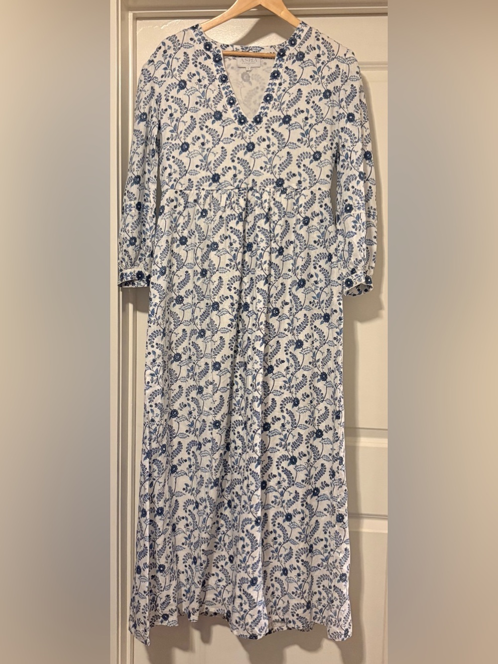 Asha by Ashley McCormick Blue Floral V-Neck Women’s Dress size small